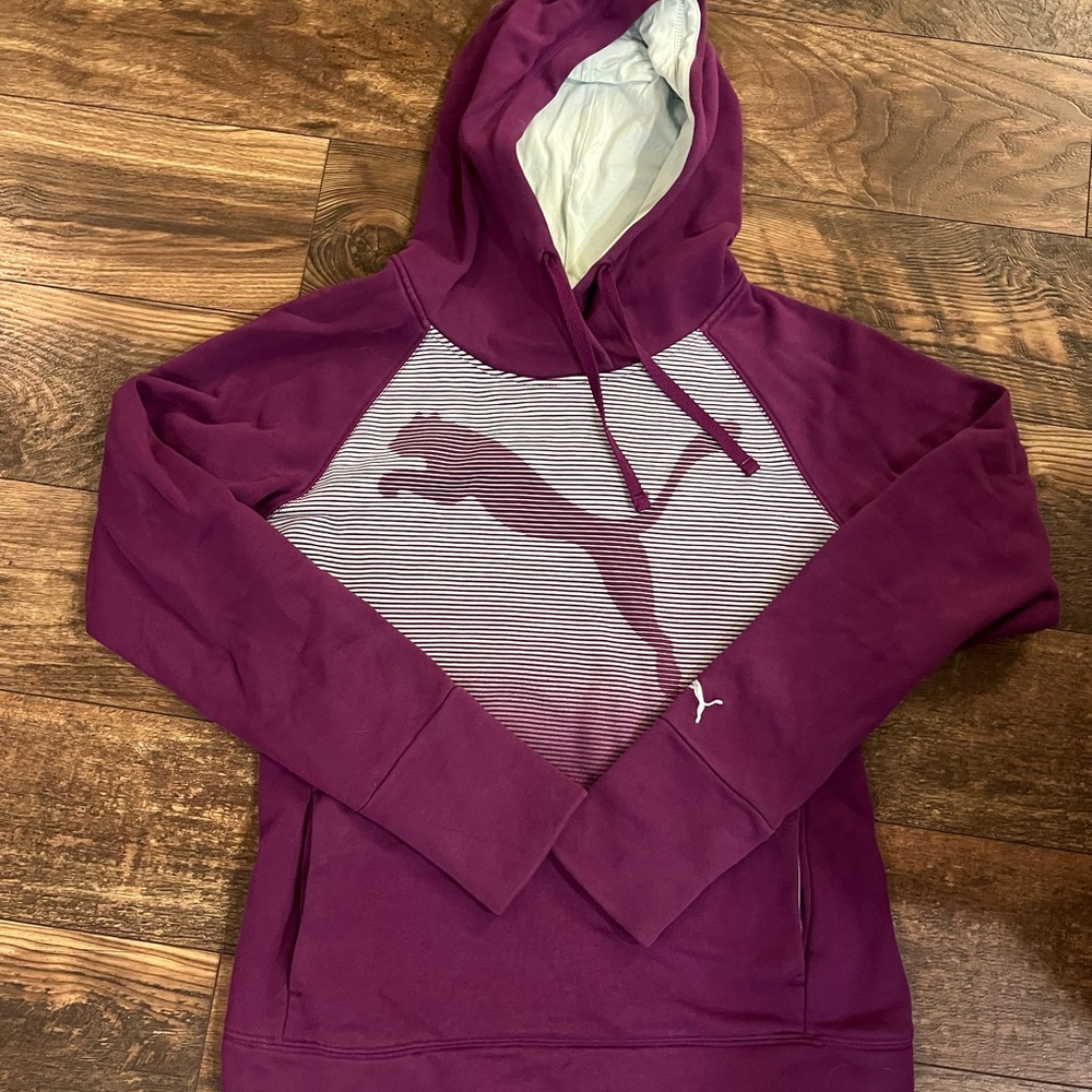 Women’s purple/pink hoodie medium